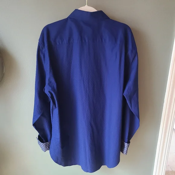 Robert Graham Button Down Shirt in Blue - Picture 5 of 5